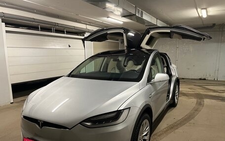 Tesla Model X I, 2017 год, 2 900 000 рублей, 2 фотография