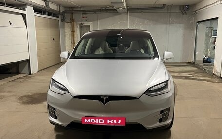 Tesla Model X I, 2017 год, 2 900 000 рублей, 5 фотография