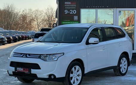 Mitsubishi Outlander III рестайлинг 3, 2014 год, 1 549 000 рублей, 3 фотография