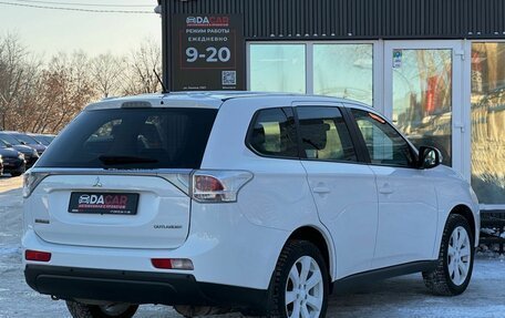 Mitsubishi Outlander III рестайлинг 3, 2014 год, 1 549 000 рублей, 7 фотография