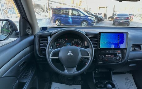 Mitsubishi Outlander III рестайлинг 3, 2014 год, 1 549 000 рублей, 14 фотография