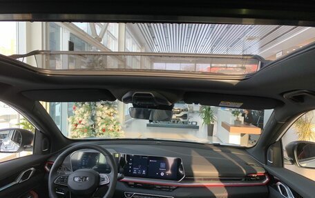 Geely Coolray I, 2024 год, 2 700 000 рублей, 2 фотография