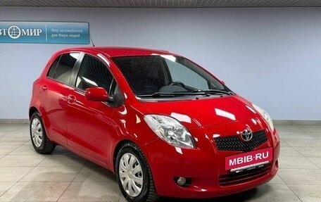 Toyota Yaris III рестайлинг, 2008 год, 659 000 рублей, 3 фотография