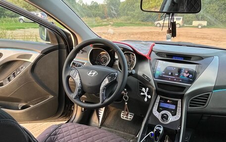 Hyundai Elantra V, 2011 год, 850 000 рублей, 6 фотография