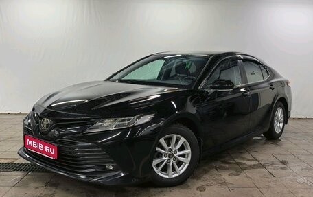 Toyota Camry, 2019 год, 2 050 000 рублей, 1 фотография