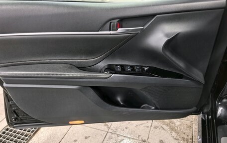 Toyota Camry, 2019 год, 2 050 000 рублей, 8 фотография