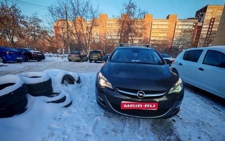 Opel Astra J, 2013 год, 950 000 рублей, 1 фотография
