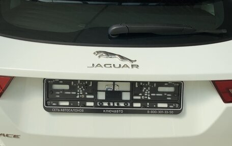 Jaguar E-Pace, 2018 год, 3 150 000 рублей, 5 фотография