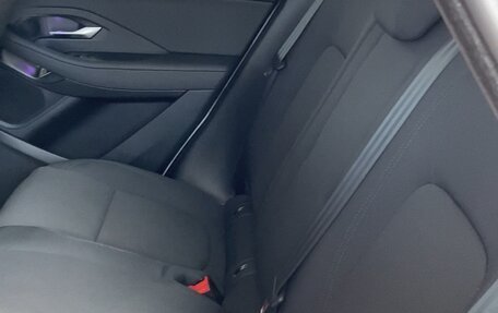 Jaguar E-Pace, 2018 год, 3 150 000 рублей, 14 фотография