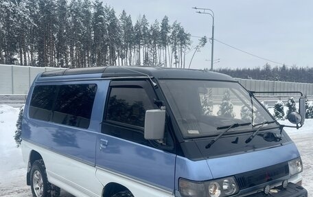 Mitsubishi Delica III, 1993 год, 1 300 000 рублей, 14 фотография