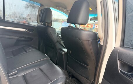 Toyota Hilux VIII, 2016 год, 2 800 000 рублей, 6 фотография