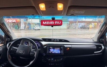 Toyota Hilux VIII, 2016 год, 2 800 000 рублей, 7 фотография