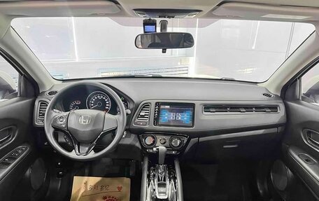 Honda Vezel, 2022 год, 1 684 000 рублей, 8 фотография