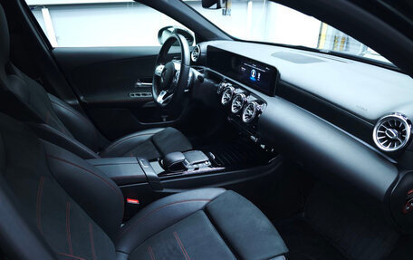 Mercedes-Benz A-Класс, 2020 год, 2 600 000 рублей, 6 фотография