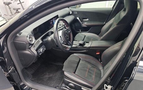 Mercedes-Benz A-Класс, 2020 год, 2 600 000 рублей, 11 фотография