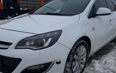 Opel Astra J, 2013 год, 700 000 рублей, 5 фотография