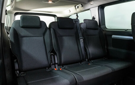 Peugeot Traveller I, 2019 год, 2 699 000 рублей, 21 фотография