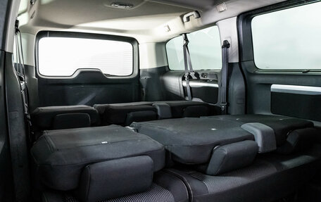 Peugeot Traveller I, 2019 год, 2 699 000 рублей, 23 фотография