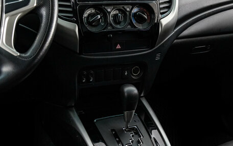 Mitsubishi L200 IV рестайлинг, 2022 год, 3 799 000 рублей, 15 фотография