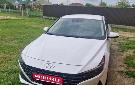 Hyundai Avante, 2020 год, 2 100 000 рублей, 1 фотография