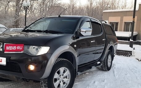 Mitsubishi L200 IV рестайлинг, 2012 год, 1 690 000 рублей, 2 фотография