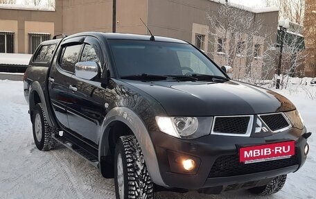 Mitsubishi L200 IV рестайлинг, 2012 год, 1 690 000 рублей, 10 фотография