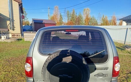 Chevrolet Niva I рестайлинг, 2013 год, 600 000 рублей, 3 фотография