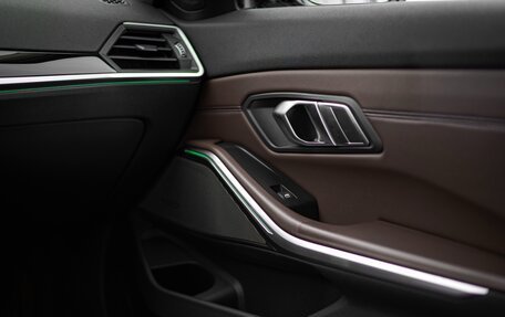 BMW 3 серия, 2019 год, 3 320 000 рублей, 27 фотография