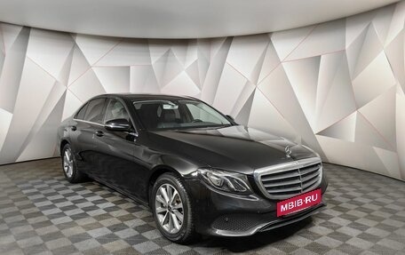 Mercedes-Benz E-Класс, 2019 год, 2 579 000 рублей, 3 фотография