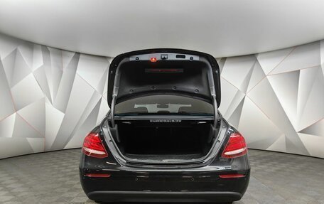 Mercedes-Benz E-Класс, 2019 год, 2 579 000 рублей, 19 фотография