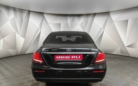 Mercedes-Benz E-Класс, 2019 год, 2 579 000 рублей, 8 фотография