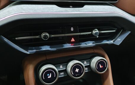 Skoda Kodiaq, 2025 год, 6 398 000 рублей, 26 фотография