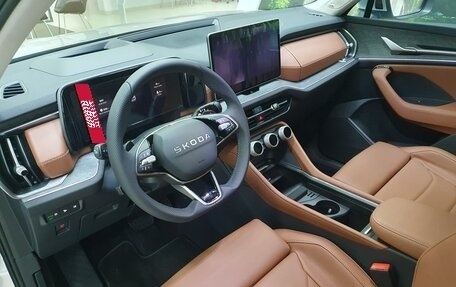 Skoda Kodiaq, 2025 год, 6 398 000 рублей, 8 фотография
