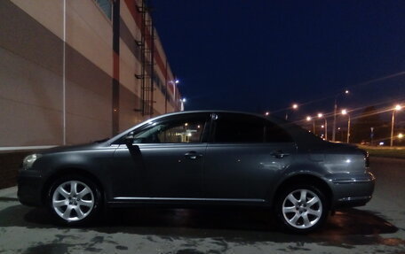 Toyota Avensis III рестайлинг, 2006 год, 900 000 рублей, 3 фотография