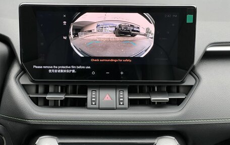 Toyota RAV4, 2025 год, 4 090 000 рублей, 21 фотография