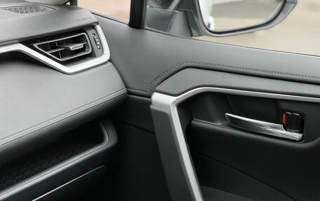 Toyota RAV4, 2025 год, 4 090 000 рублей, 29 фотография