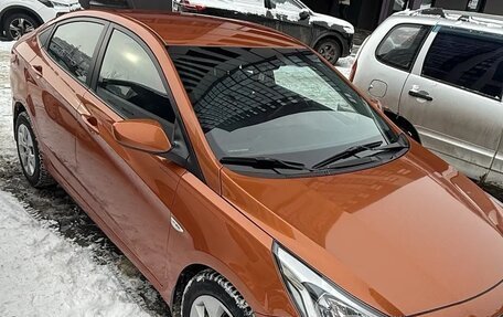 Hyundai Solaris II рестайлинг, 2015 год, 800 000 рублей, 5 фотография