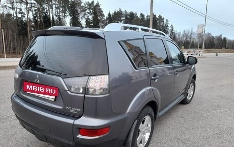 Mitsubishi Outlander III рестайлинг 3, 2010 год, 1 050 000 рублей, 4 фотография