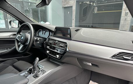BMW 5 серия, 2019 год, 3 420 000 рублей, 31 фотография