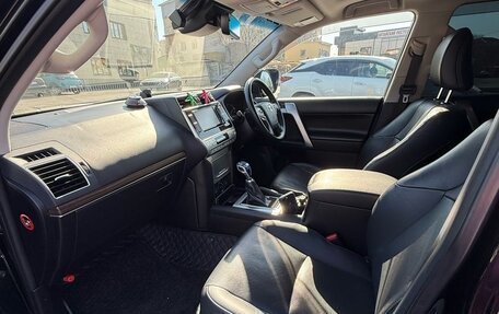 Toyota Land Cruiser Prado 150 рестайлинг 2, 2019 год, 4 500 000 рублей, 3 фотография