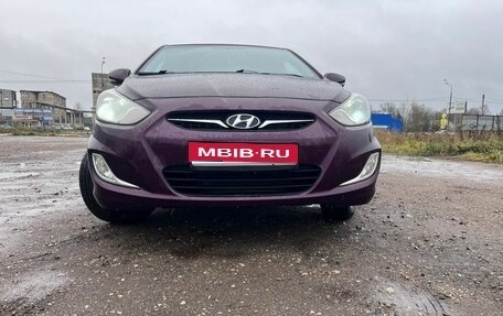 Hyundai Solaris II рестайлинг, 2012 год, 820 000 рублей, 1 фотография