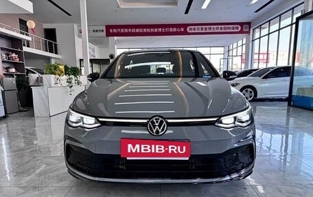 Volkswagen Golf VIII, 2022 год, 1 490 000 рублей, 2 фотография