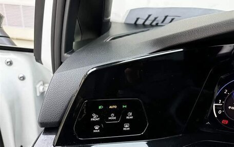 Volkswagen Golf VIII, 2022 год, 1 425 000 рублей, 8 фотография