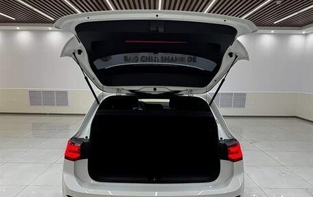 Volkswagen Golf VIII, 2022 год, 1 425 000 рублей, 11 фотография