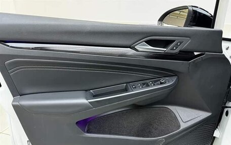 Volkswagen Golf VIII, 2022 год, 1 425 000 рублей, 10 фотография