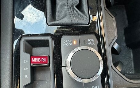 Toyota Sequoia, 2025 год, 13 799 000 рублей, 16 фотография