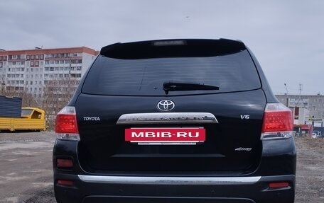 Toyota Highlander III, 2011 год, 1 400 000 рублей, 25 фотография