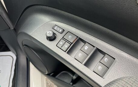 Toyota Sienta II, 2021 год, 1 147 000 рублей, 10 фотография