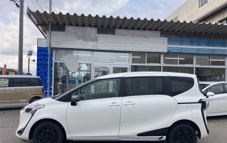 Toyota Sienta II, 2021 год, 1 147 000 рублей, 8 фотография