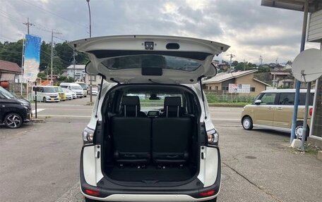 Toyota Sienta II, 2021 год, 1 147 000 рублей, 30 фотография